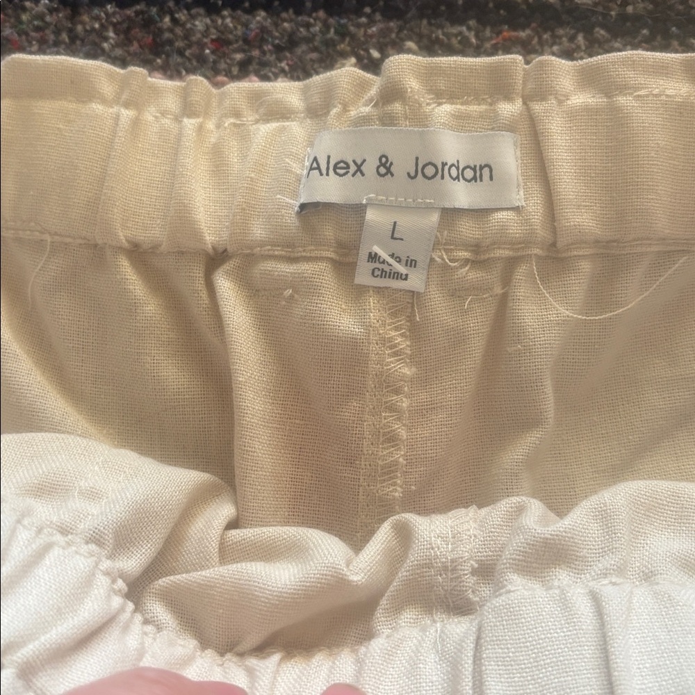 Linen Shorts - Picture 4 of 5